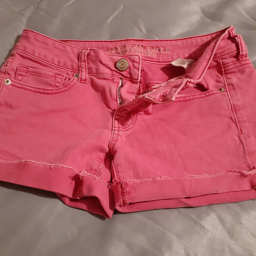 American Eagle ponk denim shorts
